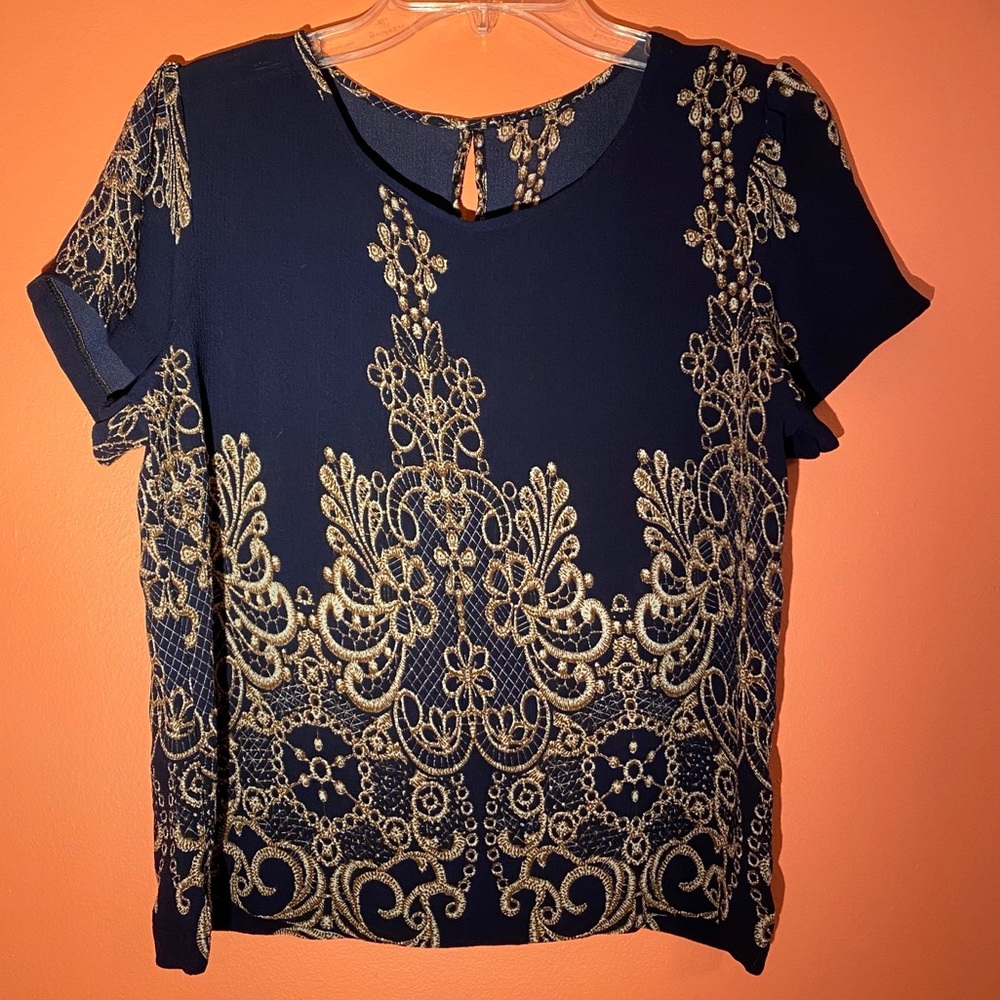Lightweight blouse